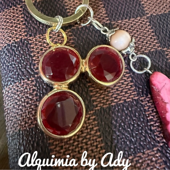 RED TURQUOISE GOLD KEYCHAIN NAD CHARMS - Picture 2 of 9